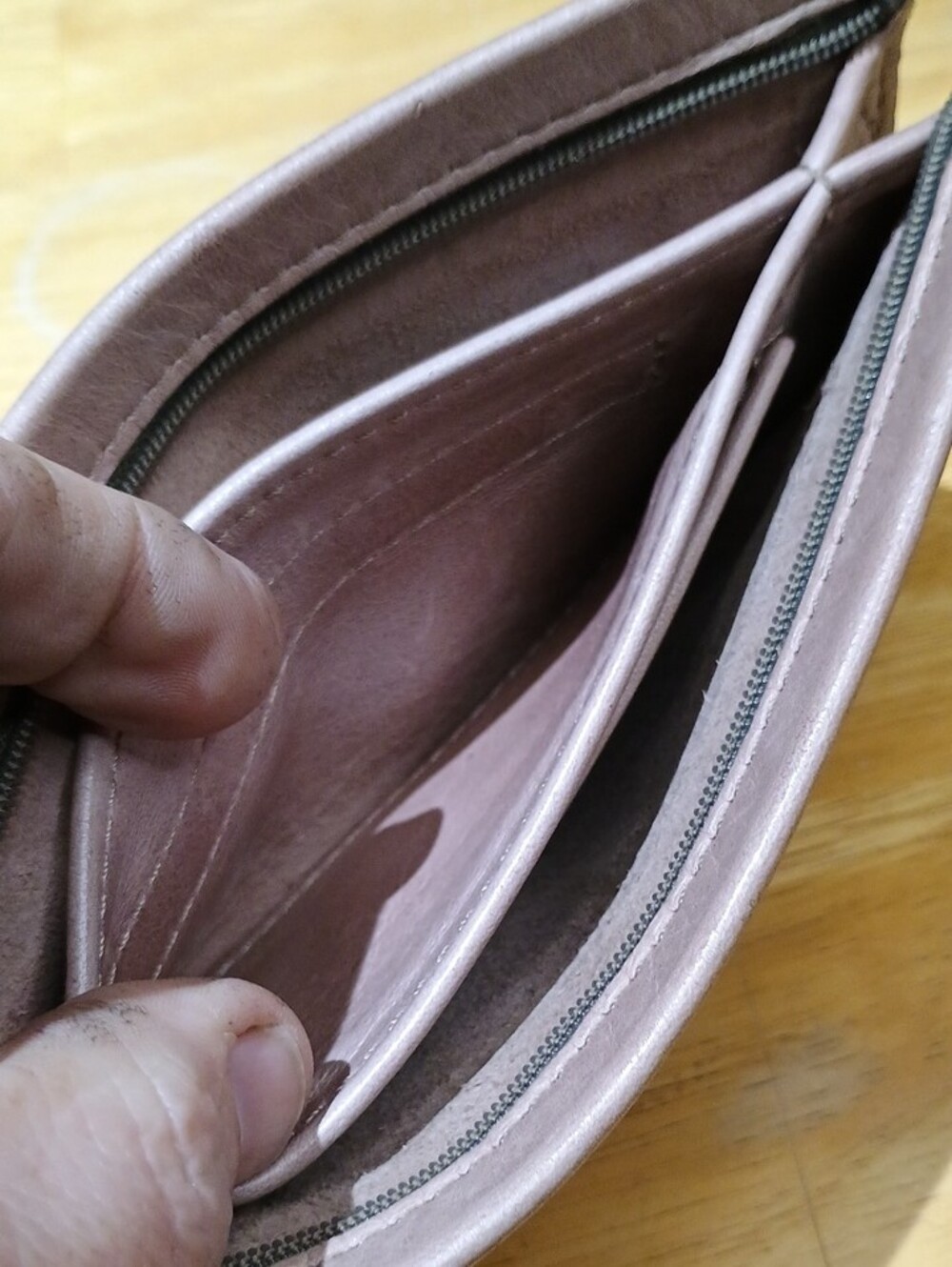 Compact Mauve Leather Wristlet Clutch with Strap - Picture 7 of 11